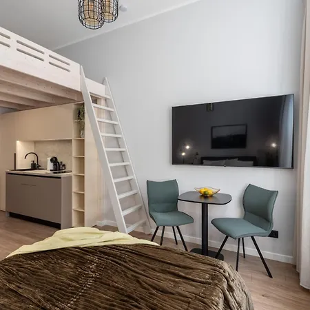 Stylish Loft In Old Town דירה